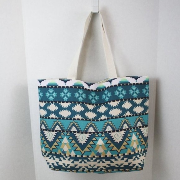 Tribal print tote🐬 - Picture 4 of 4